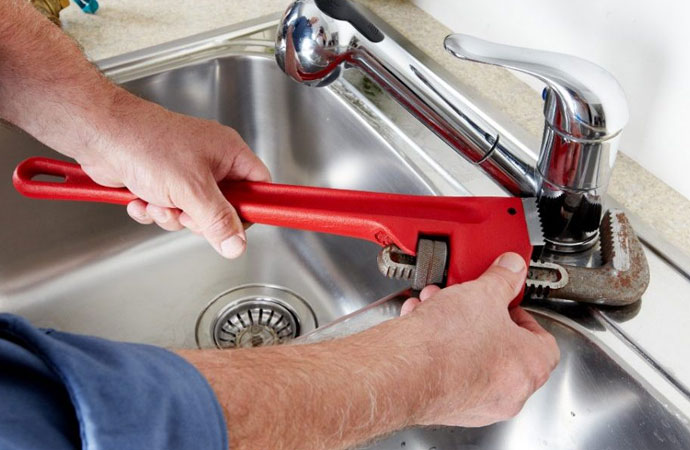 How to Repair a Single-Handle Kitchen Faucet